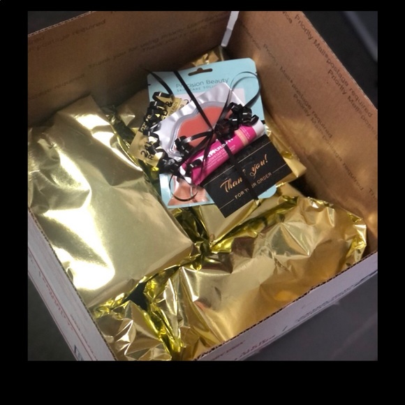 Meet the Posher - Picture 5 of 10